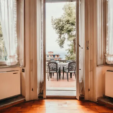 Appartamento Library - Candela Stresa