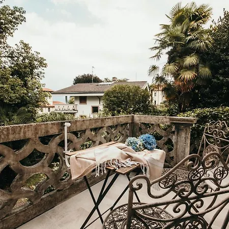 Library - Candela Lejlighed