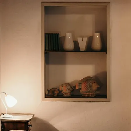 Library - Candela Apartment *
