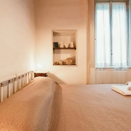 Library - Candela Appartamento