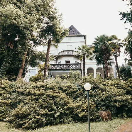 Library - Candela Stresa