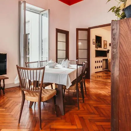 Library - Candela Apartment