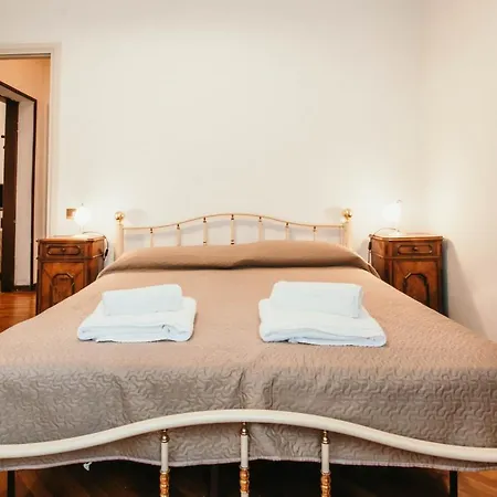 Appartamento Library - Candela Stresa