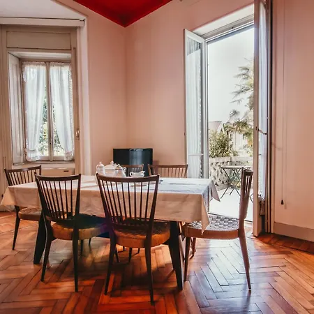 Library - Candela Apartment *